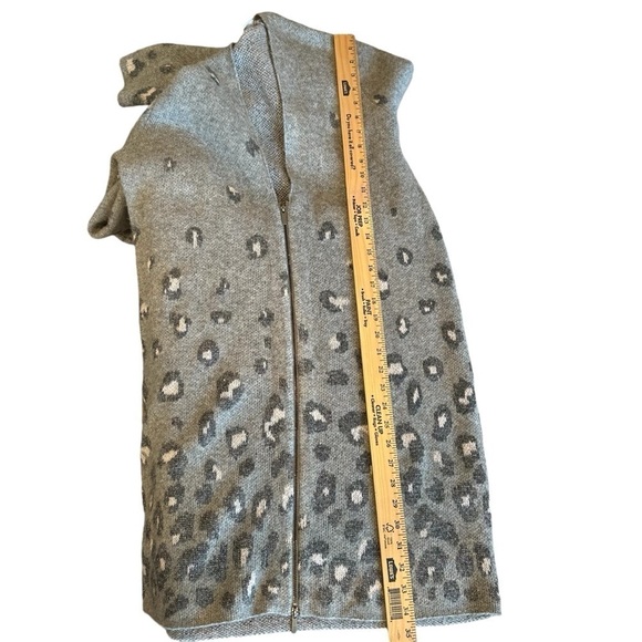 Chico gray and white cheetah metallic print cardigan sweater - Picture 12 of 14